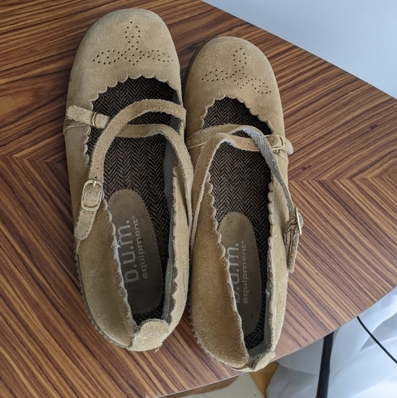 BUM Equipment suede mary janes hiking flats tan camel brown size 8 s1 - Picture 4 of 8